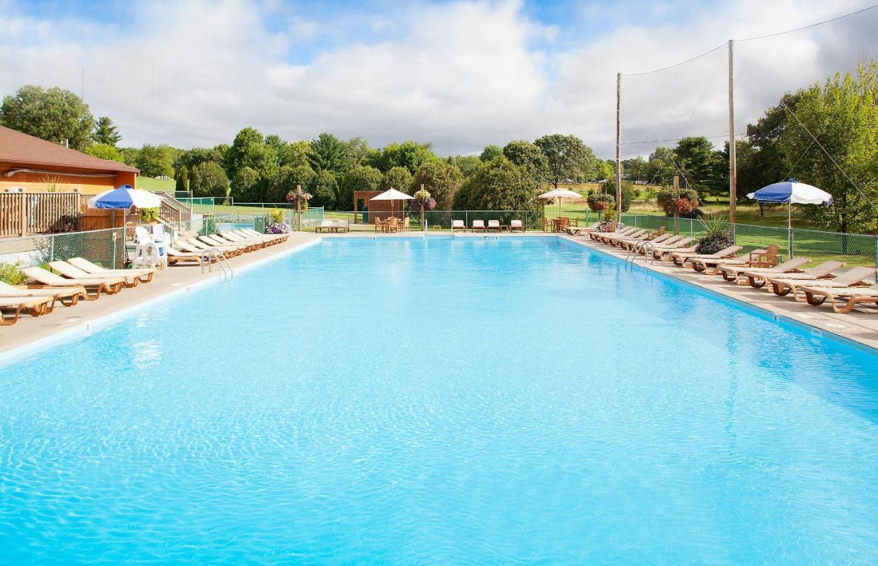 Bluegreen Vacations Christmas Mountain Village, An Ascend Resort Wisconsin Dells Eksteriør bilde