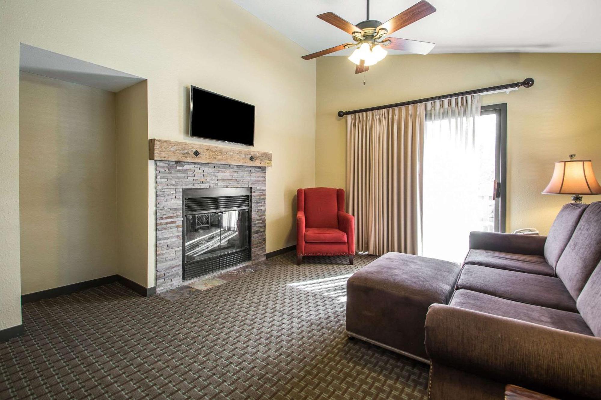 Bluegreen Vacations Christmas Mountain Village, An Ascend Resort Wisconsin Dells Eksteriør bilde